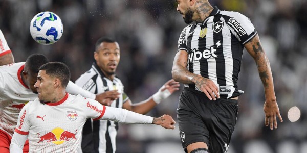 2025年金球奖俱乐部提名全解析：巴萨能否打破无冠魔咒？