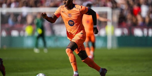 西甲-莱万失点桑切斯点射弑旧主 巴萨1-4塞维让出榜首